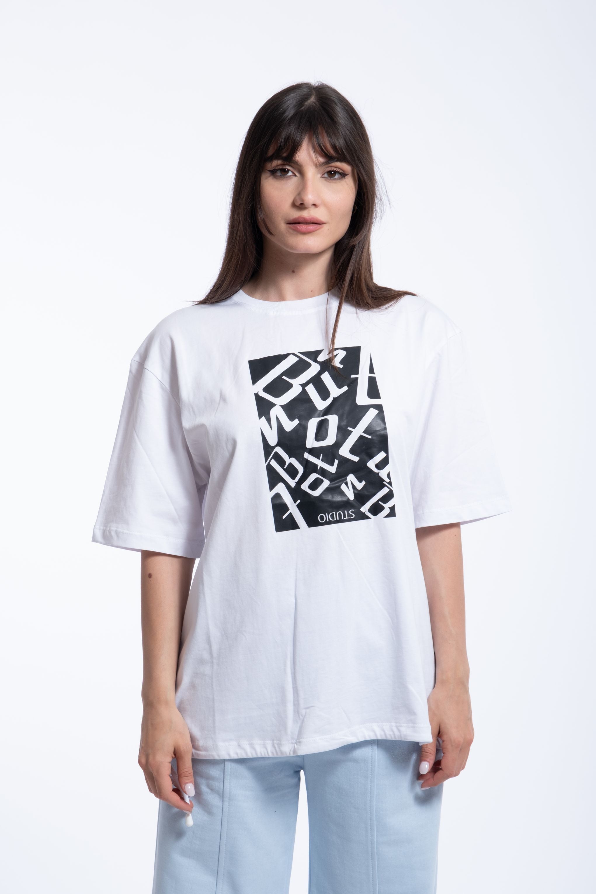 T-SHIRT BUT NOT STUDIO