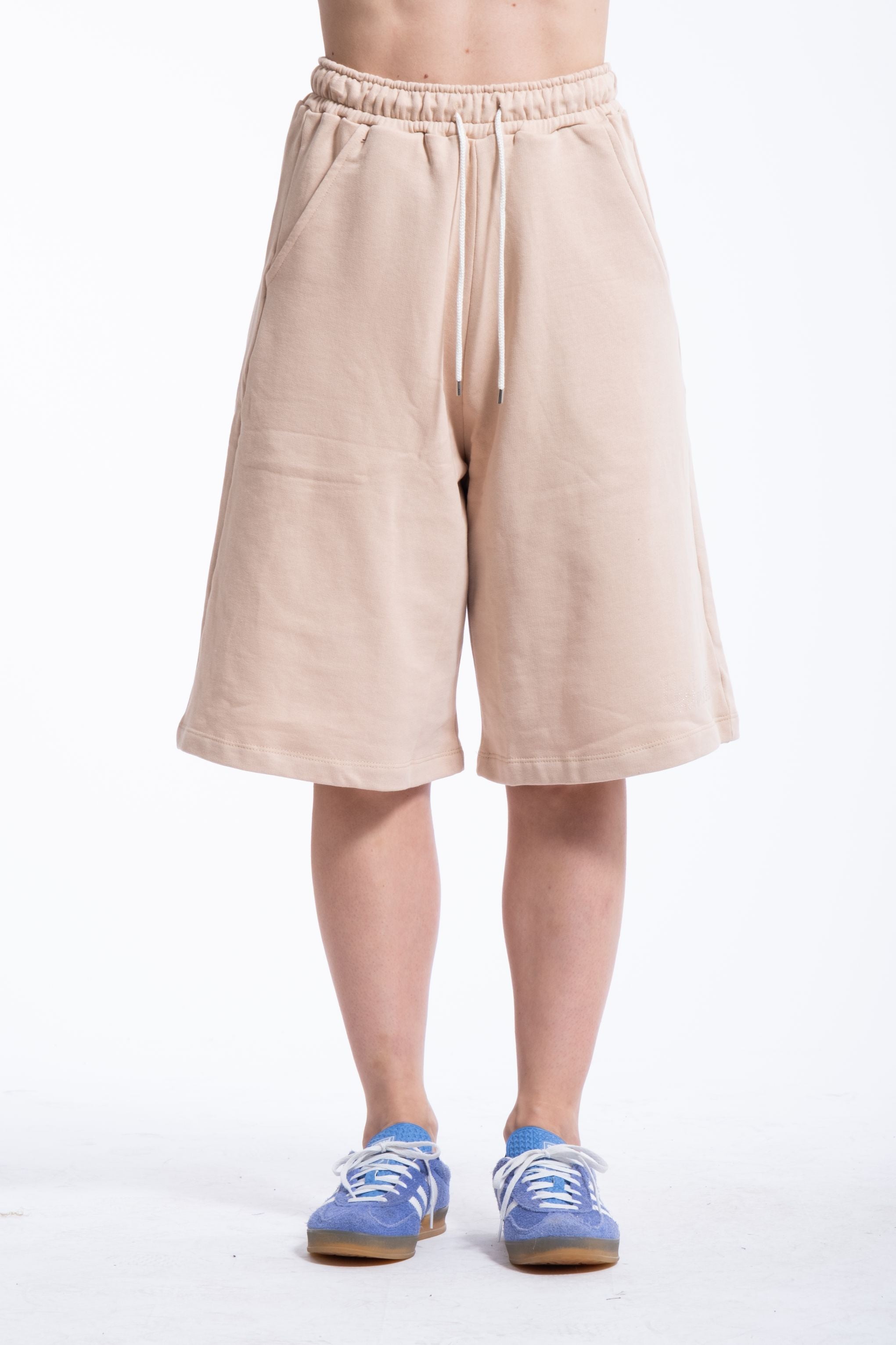 BERMUDA BUT NOT STUDIO