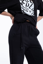 T-SHIRT BUT NOT STUDIO
