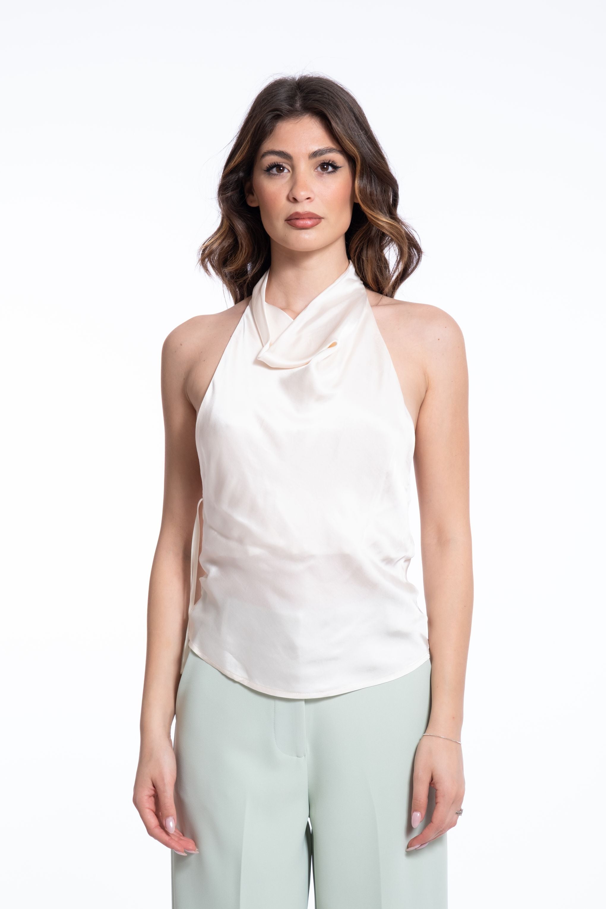 TOP CON SCHIENA SCOPERTA ESS