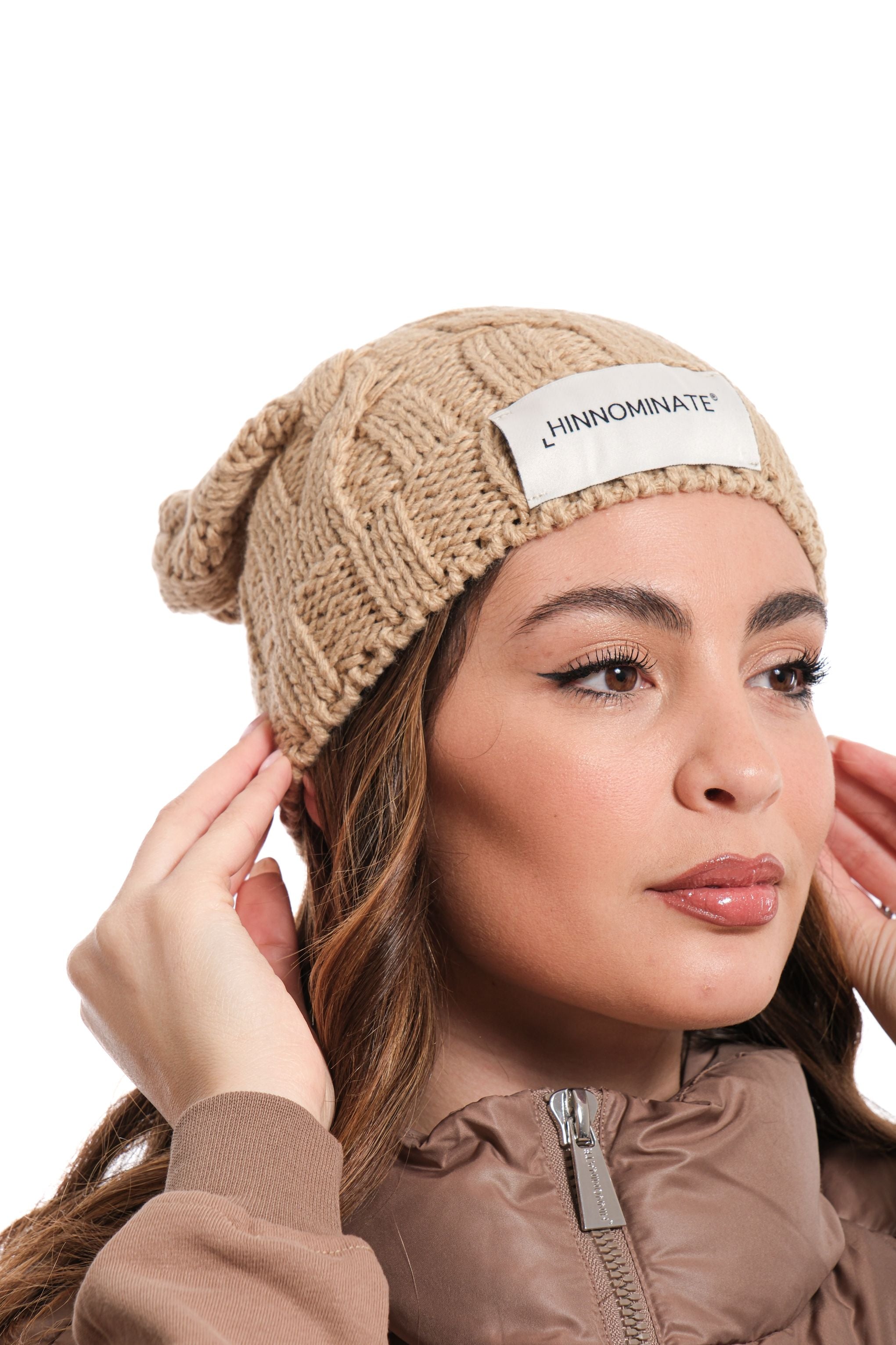 HINNOMINATE KNIT HAT