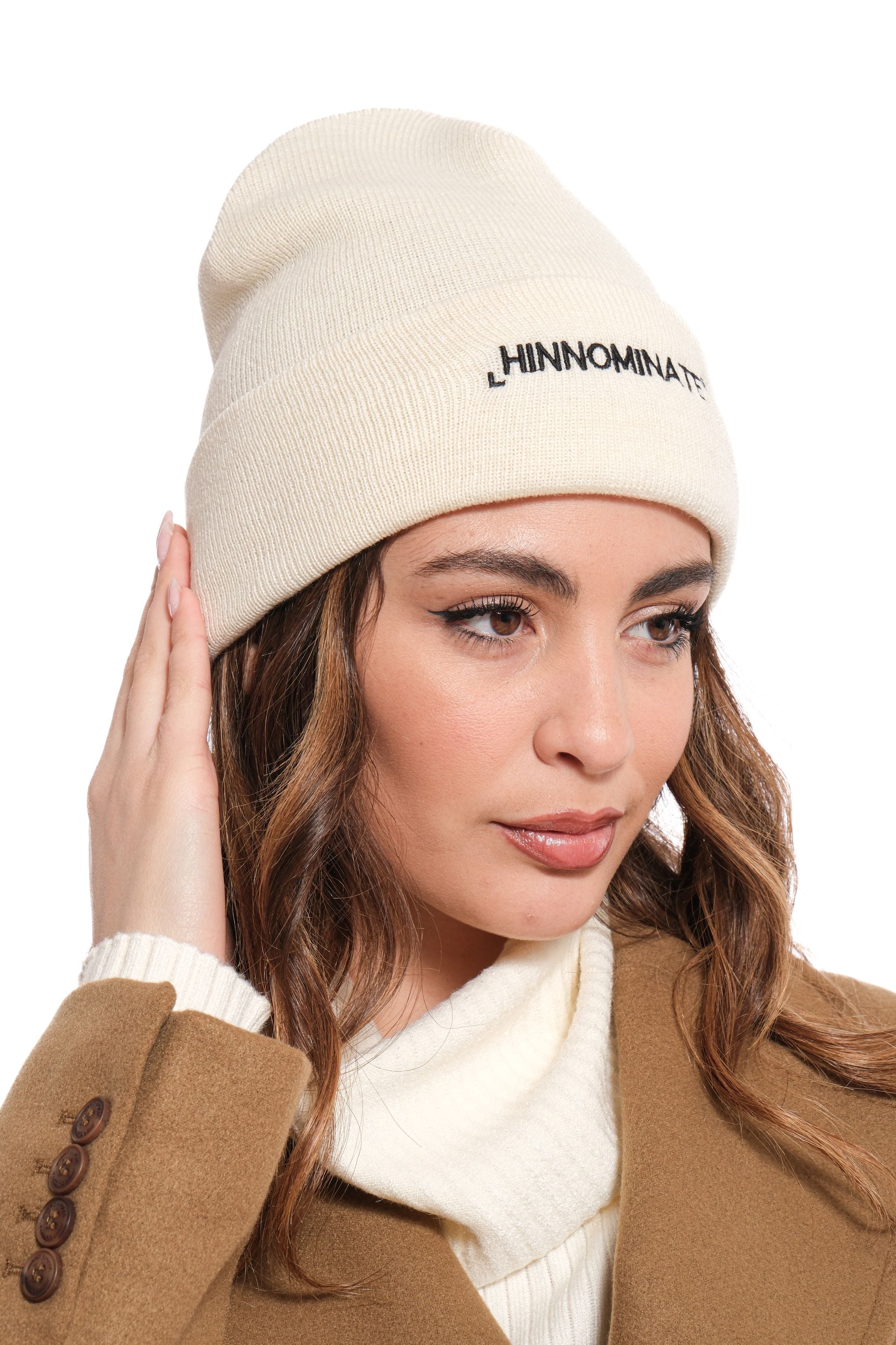 HINNOMINATE KNIT HAT