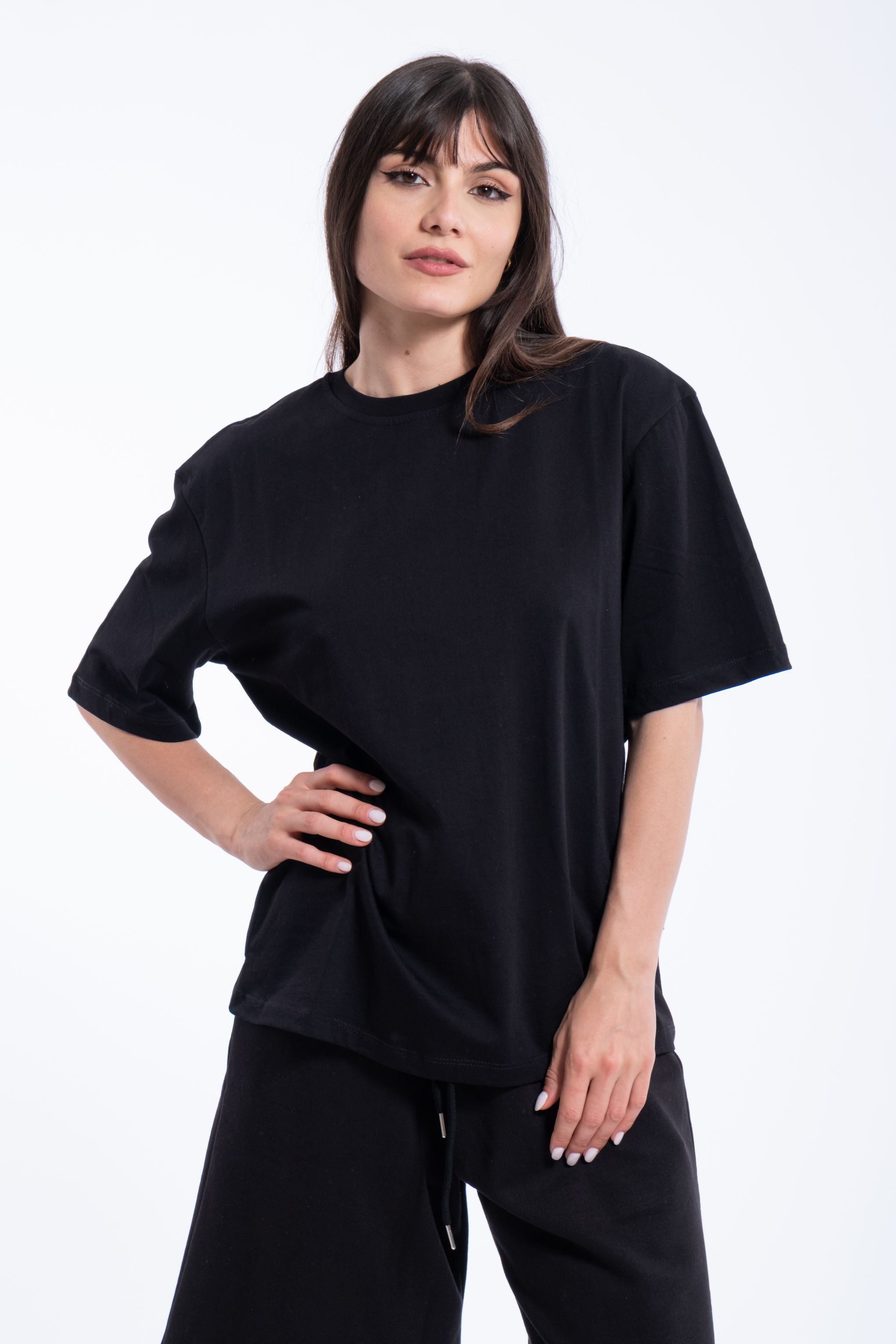 T-SHIRT BUT NOT STUDIO