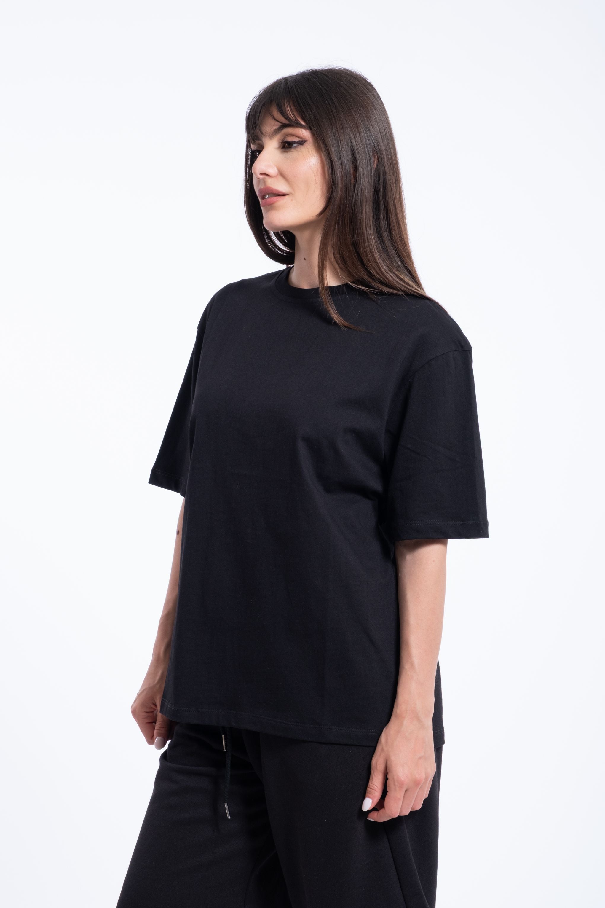 T-SHIRT BUT NOT STUDIO
